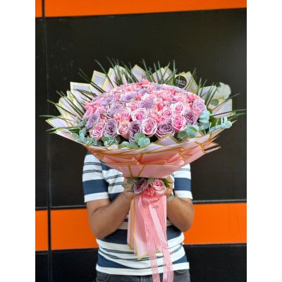 60 RENKLİ GÜL BUKETİ